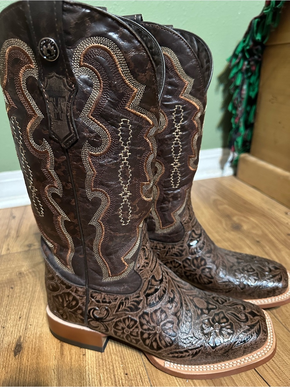 Women's Brown Embossed Leather Heeled Cowboy Boots